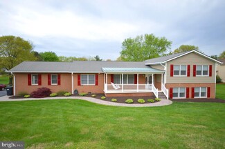 4006 Latham Dr, Haymarket, VA 20169