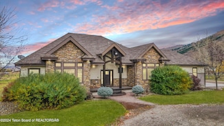81 Twin Cliffs Rd, Afton, WY 83110