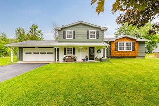 179 Timber Brook Ln, Penfield, NY 14526