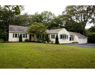 202 S Main St, Sherborn, MA 01770