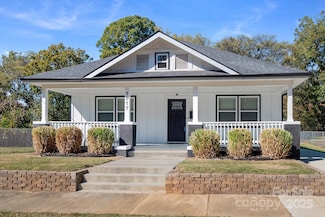 1017 Pegram St, Charlotte, NC 28205