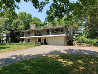 2826 Tal-Aire Ave, Rensselaer, IN 47978