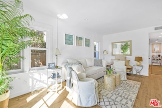 714 Crestmoore Place Unit B, Los Angeles, CA 90291
