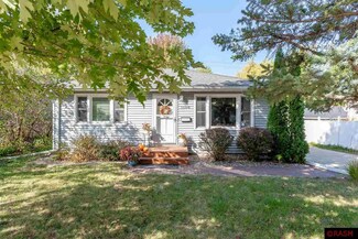 1108 Highland Ave, Mankato, MN 56001