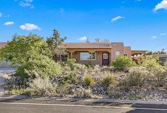 6383 Hoochaneetsa Blvd, Cochiti Lake, NM 87083