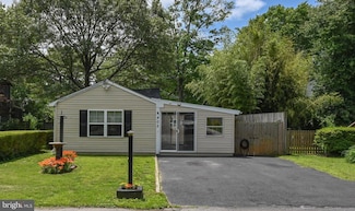 405 Bayview Dr, Edgewater, MD 21037