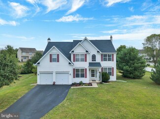 1012 Andrews Ln, Pennsburg, PA 18073