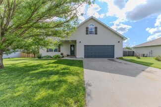 2329 Blueberry Ln, Lebanon, MO 65536