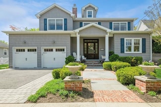 64 Cedar Ave, Rockville Centre, NY 11570