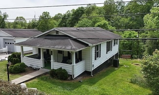 7435 Gatewood Rd, Fayetteville, WV 25840