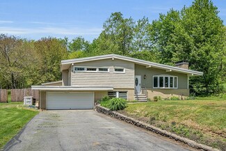 197 Upper North Row Rd, Sterling, MA 01564