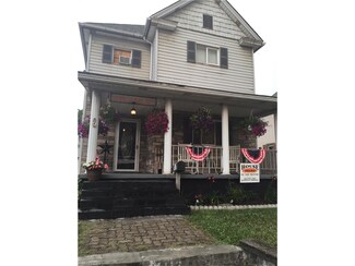 1629 Clark Ave, Wellsville, OH 43968