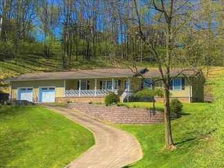26 Woodbrook Ln, Bridgeport, WV 26330