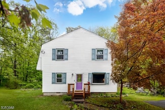 6 New Myrtle Dr, Montague, NJ 07827