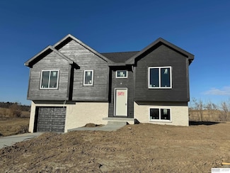21522 Old Coach Rd, Elkhorn, NE 68022