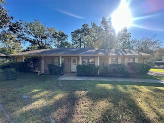 604 S Orchid Dr, White Oak, TX 75693