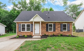 382 Louise Ln, Clarksville, TN 37042
