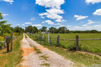 3145 County Road 120, Floresville, TX 78114
