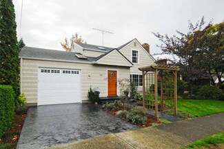 3807 NE 70th St, Seattle, WA 98115