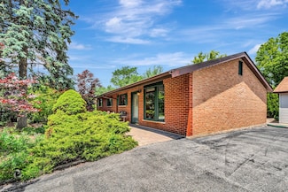 8740 W 161st Place, Orland Park, IL 60462