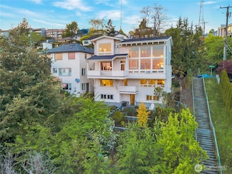 225 Ward St, Seattle, WA 98109