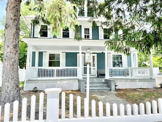 149 Woodward Rd, Providence, RI 02904