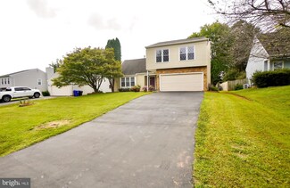 9515 Country Roads Ln, Manassas, VA 20112