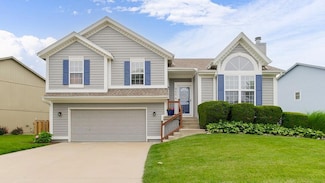 865 W Elizabeth St, Olathe, KS 66061