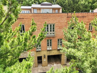140 N Woodland Rd, Pittsburgh, PA 15232