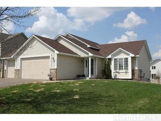 210 Adam Cir, Carver, MN 55315