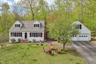 11 Abenaukee Dr, Wolfeboro, NH 03894