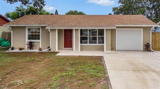 7982 Powder Horn Cir, Largo, FL 33773