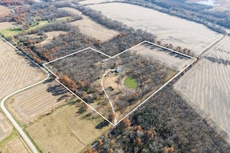 18200 Jackson Rd, Chanute, KS 66720