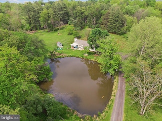14681 Rose Hollow Ln, Waterford, VA 20197
