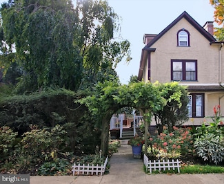10 E High St, Lebanon, PA 17042