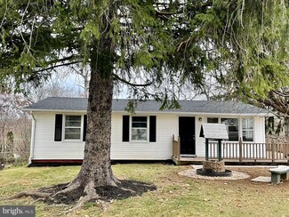 136 Higgs Blvd, Charles Town, WV 25414