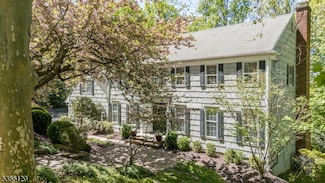 145 Colchester Rd, New Providence, NJ 07974