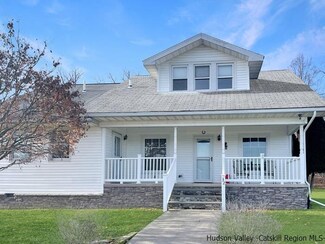32 Old Lasher Rd, Saugerties, NY 12477