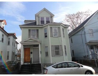 172 Concord St, Lowell, MA 01852