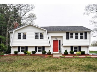 16 Donnell Rd, East Walpole, MA 02032