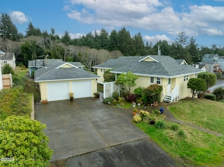 60 SE Cook Ave, Depoe Bay, OR 97341