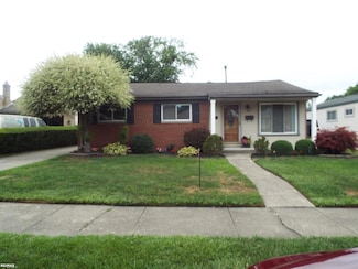 28001 Elba St, Saint Clair Shores, MI 48081