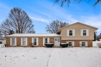 1834 Crabtree Ln, Elkhart, IN 46514