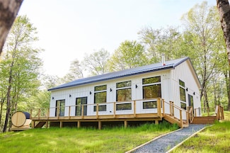 377 Hubert Rd, Jeffersonville, NY 12748