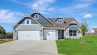 3204 E Lincoln St, Broken Arrow, OK 74014