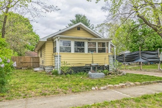 526 S Front St, Dowagiac, MI 49047