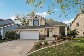 5808 Center St, West Des Moines, IA 50266