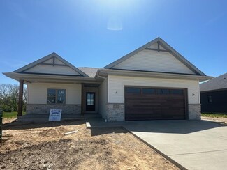 1310 Spahn Dr, Waunakee, WI 53597