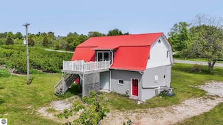 11751 Center Rd, Traverse City, MI 49686