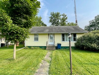 104 W Dover Central St, Princeton, IL 61356